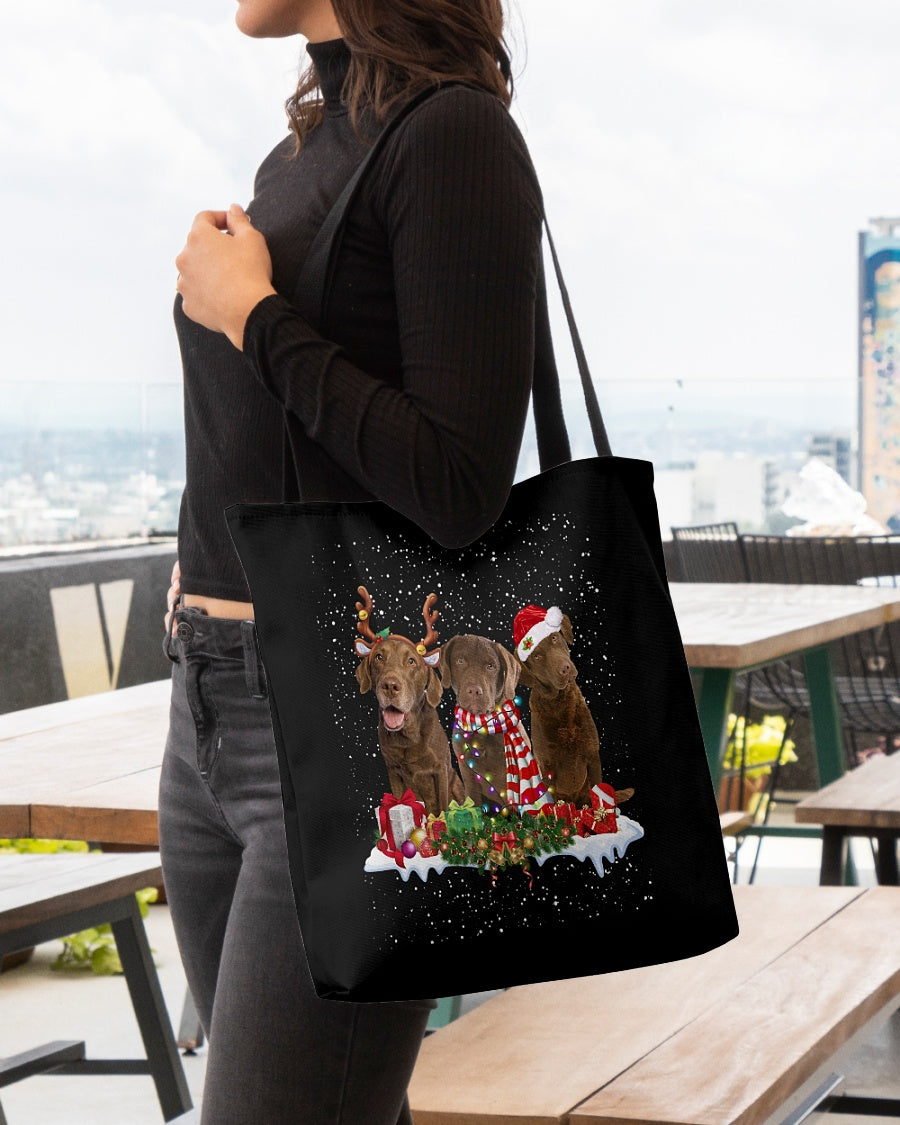 Christmas Buddies-Chesapeake Bay Retriever-Cloth Tote Bag